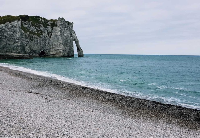 Le jeune homme était isolée par la marée au niveau de la plage du Chaudron - Illustration © Pixabay