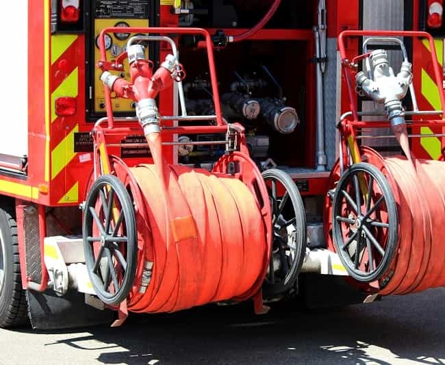 Une trentaine d’engins et quatre-vingt sapeurs-pompiers ont été engagés au plus fort de l'intervention - Illustration © Adobe Stock