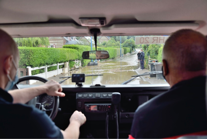 40 sapeurs-pompiers sont intervenus pour porter assistance aux sinistrés - Photo @ Sdis76 40 sapeurs-pompiers sont intervenus pour porter assistance aux sinistrés - Photo @ Sdis76