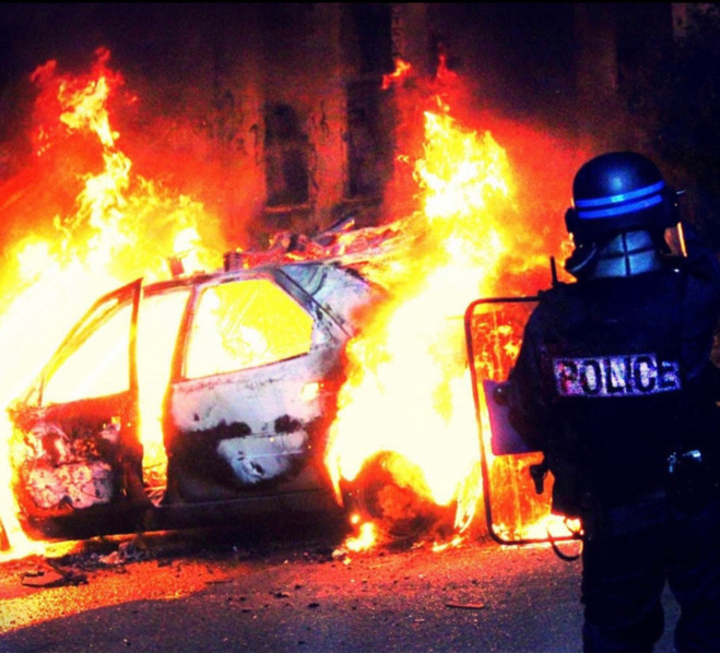 Six véhicules ont été détruits par le feu - Illustration @ DDSP78 Six véhicules ont été détruits par le feu - Illustration @ DDSP78