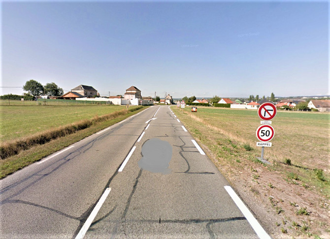 Le corps a été découvert en bordure de la RD321 sur la commune de Criquebeuf-sur-Seine - illustration @ Google maps