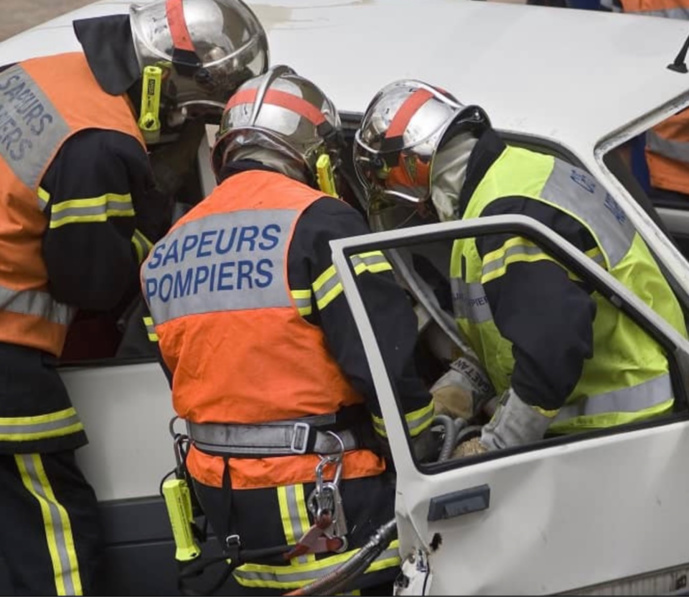 L’une des victimes a été désincarcérée par les sapeurs-pompiers - illustration L’une des victimes a été désincarcérée par les sapeurs-pompiers - illustration