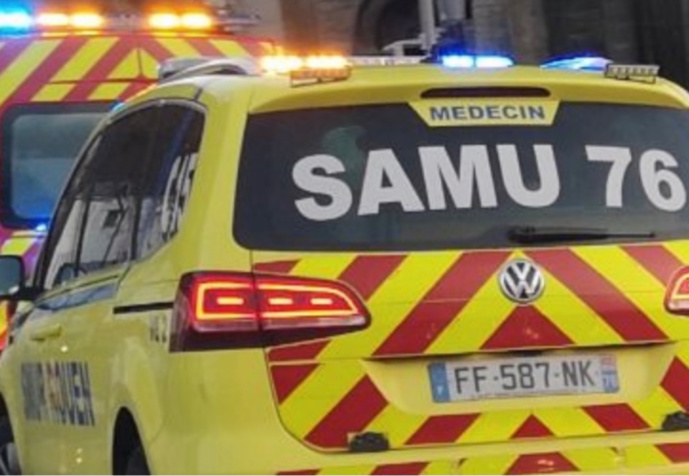 La victime a été prise en charge par une équipe du SAMU et transporté, médicalisé, au CHU de Rouen avec un pronostic vital engagé - Illustration © infoNormandie