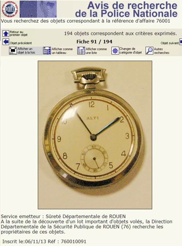 Cette montre à goussets fait partie des objets retrouvés dans la chambre du suspect Cette montre à goussets fait partie des objets retrouvés dans la chambre du suspect