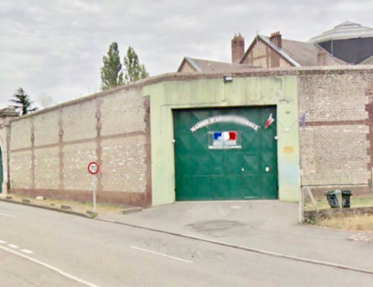 Le jeune homme a été repéré par la BAC près du mur d’enceinte de la prison - Illustration Le jeune homme a été repéré par la BAC près du mur d’enceinte de la prison - Illustration