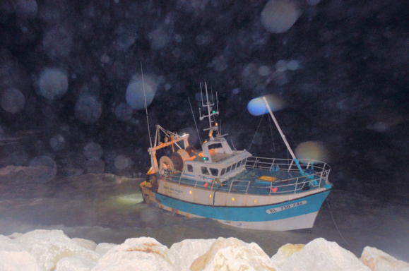 Un chalutier s'échoue près du Tréport avec quatre marins à bord