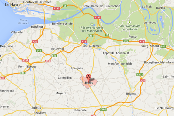 La D810 est coupée dans les deux sens en amont et en aval de l'accident (@Google Maps) La D810 est coupée dans les deux sens en amont et en aval de l'accident (@Google Maps)