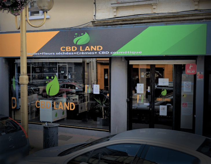 Un cinquième commerçant attaqué hier soir à Elbeuf : la police sur la piste d'un braqueur solitaire Un cinquième commerçant attaqué hier soir à Elbeuf : la police sur la piste d'un braqueur solitaire