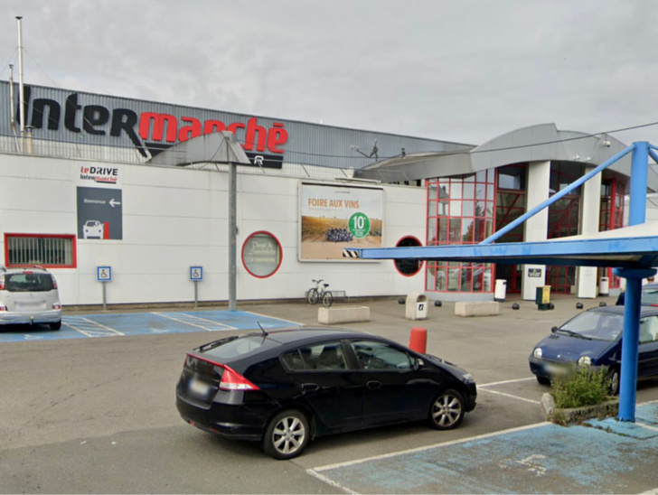 Les malfaiteurs ont attendu le départ des derniers employés vers 20 heures pour passer à l’action -