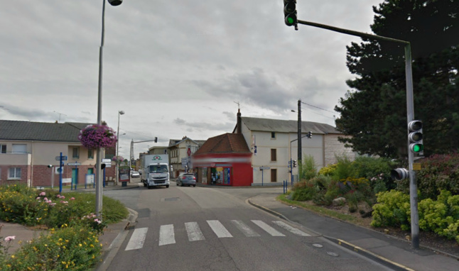 La collision s'est produite à ce carrefour formé par les rues Guillaume Laveissière et Jules Ferry, juste à côté de la gendarmerie (@Google Maps)
