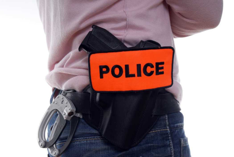 Les policiers ont été menacés par le quadragénaire armé - Les policiers ont été menacés par le quadragénaire armé -