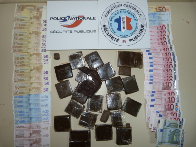 Plus d'un kilo de résine de cannabis et des billets de banque saisis en Seine-Maritime