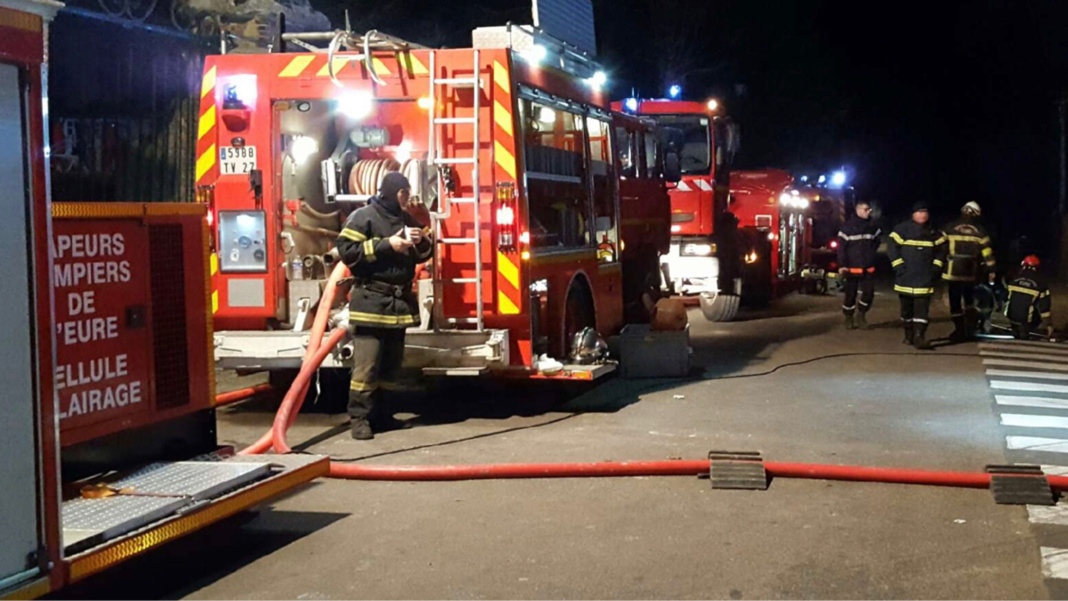 21 sapeurs-pompiers ont été engagés pendant près de six heures sur le lieu de l’incendie cette nuit - illustration