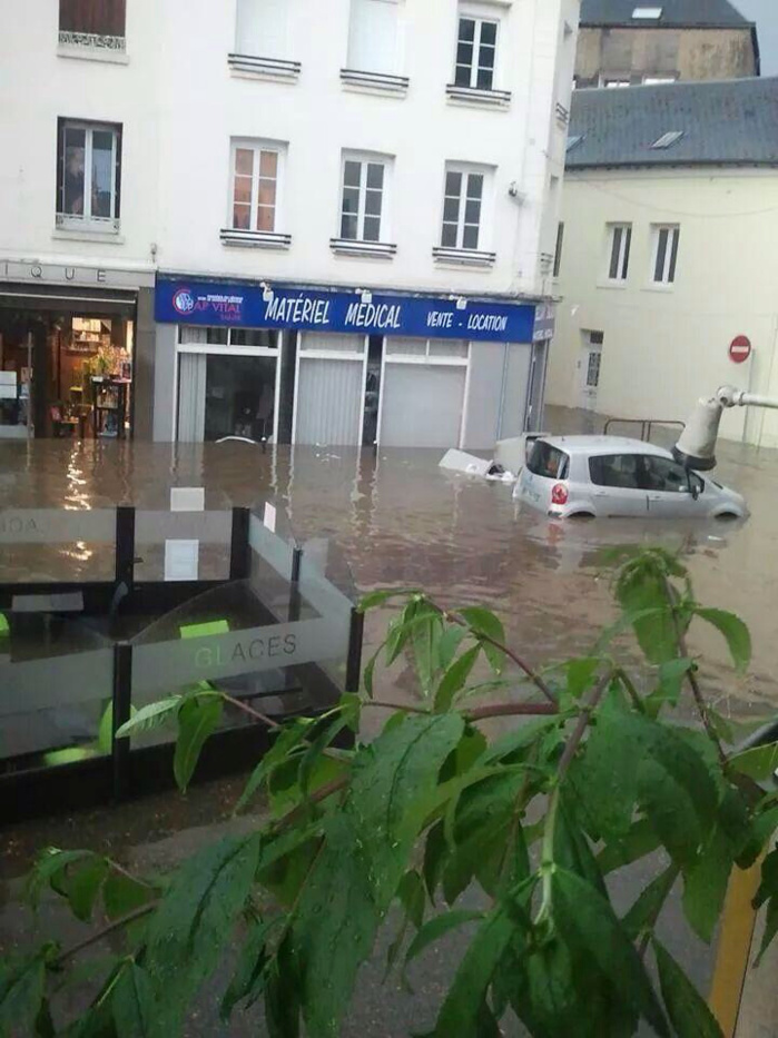 Intempéries dans le pays de Caux : les pompiers sont intervenus 70 fois ce soir Intempéries dans le pays de Caux : les pompiers sont intervenus 70 fois ce soir