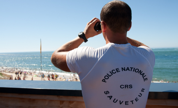 Le voleur de sac de la plage du Havre était dans les jumelles du CRS Le voleur de sac de la plage du Havre était dans les jumelles du CRS