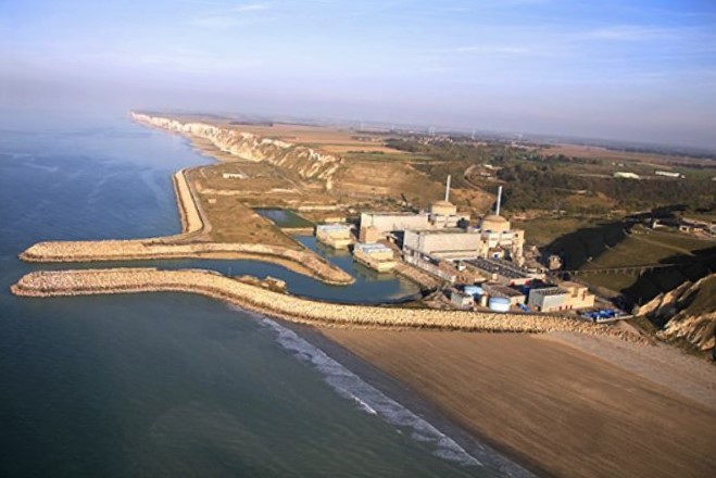 Le site de la centrale de Penly s'étend sur une superficie de 230 ha, au bord de la Manche  - Illustration © EDF