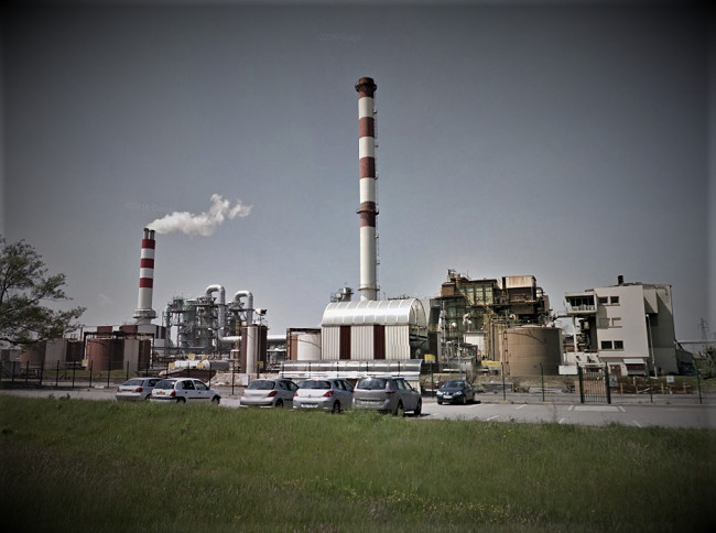 Sedibex est une usine d'incinération de déchets industriels implantée sur la zone du grand port maritime du Havre - Illustration © Google Maps