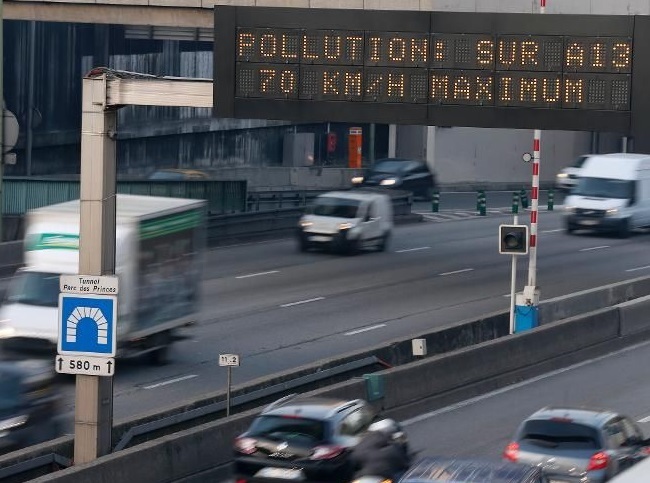 Le préfet de Haute-Normandie recommande (mais n'impose pas) aux automobilistes de réduire de 20 km/h leur vitesse (Photo d'illustration)