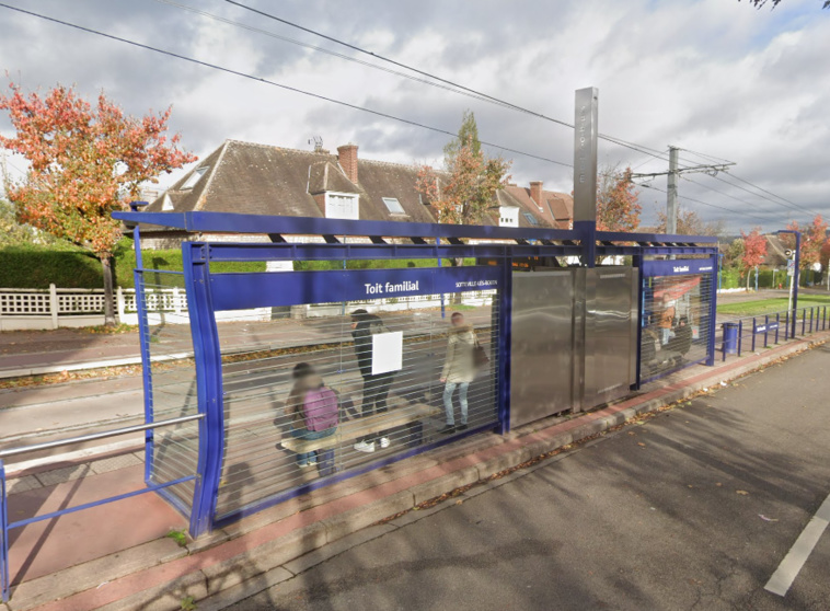 Le vol du sac à main a eu lieu à la station "Toit Familial" - Illustration © Google Maps Le vol du sac à main a eu lieu à la station "Toit Familial" - Illustration © Google Maps