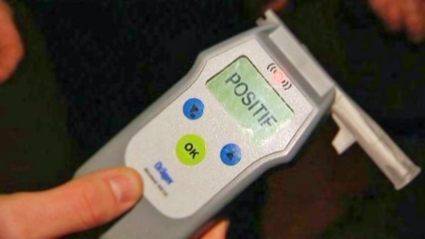 Rouen : une conductrice de 47 ans contrôlée avec 2 g d'alcool dans le sang Rouen : une conductrice de 47 ans contrôlée avec 2 g d'alcool dans le sang