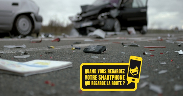 Campagne de la Sécurité routière pour sensibiliser les conducteurs à l'usage du téléphone portable au volant