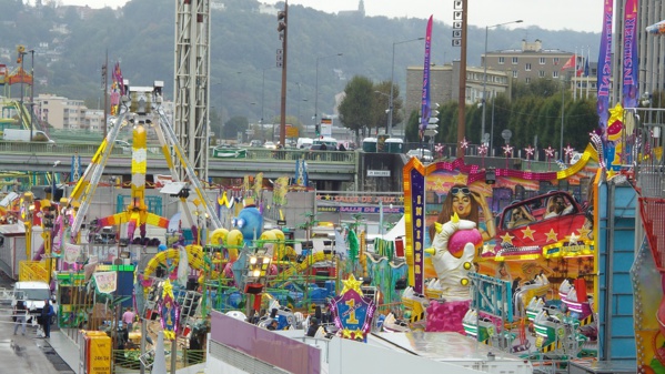 Foire Saint Romain de Rouen : agression et vol à la roulotte Foire Saint Romain de Rouen : agression et vol à la roulotte