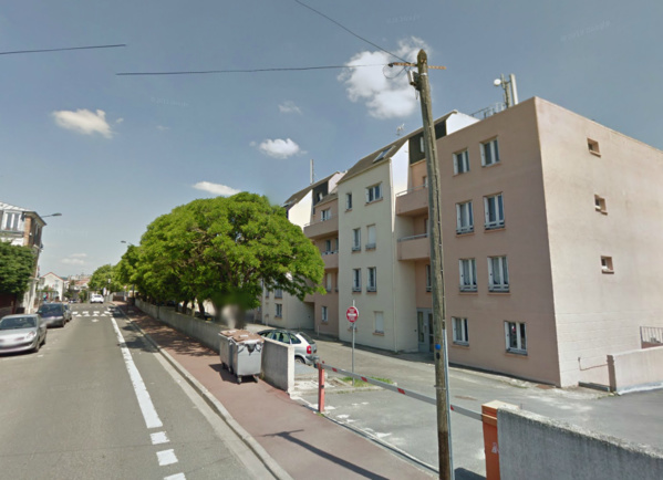 L'agression s'est produite dans un appartement du rez-de-chaussée de cet immeuble de la rue des Côtes, un quartier tranquille de Maisons-Laffitte (illustration @Google Maps)