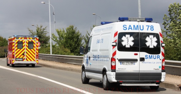 Le passager grièvement blessé a été transporté dans un état critique vers un hôpital parisien, escorté par des motards de la police (Illustration)