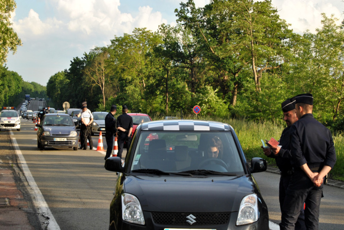 Faire baisser le nombre des accidents et de tués sur les routes des Yvelines était l'objectif des contrôles mis en place hier soir dans le département par les services de police (Illustration DDSP78)