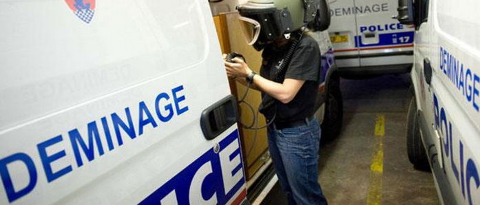 Versailles. Colis suspect à bord d'un TGV : des fils reliés à une batterie sortaient d'un sac... Versailles. Colis suspect à bord d'un TGV : des fils reliés à une batterie sortaient d'un sac...