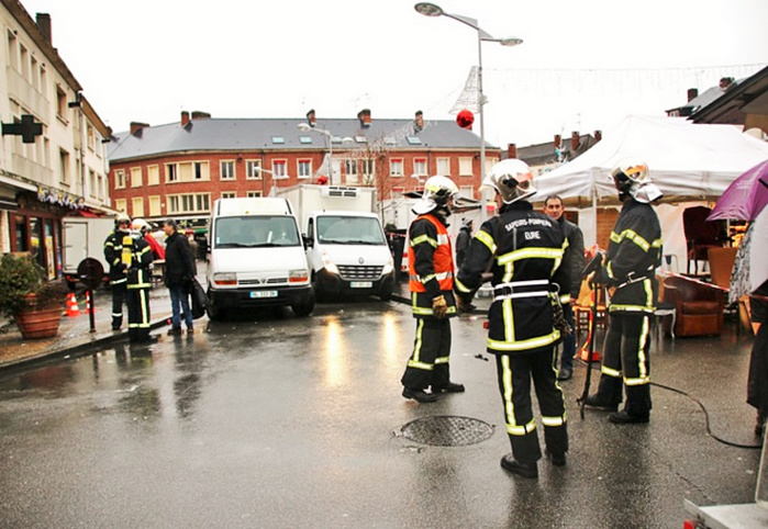 Pompiers, policiers et techniciens de GrDF nt été mobilisés toute la journée (Céline Jégu) Pompiers, policiers et techniciens de GrDF nt été mobilisés toute la journée (Céline Jégu)