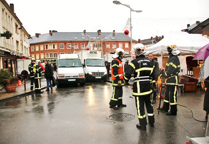 Pompiers, policiers et techniciens de GrDF nt été mobilisés toute la journée  (Céline Jégu)