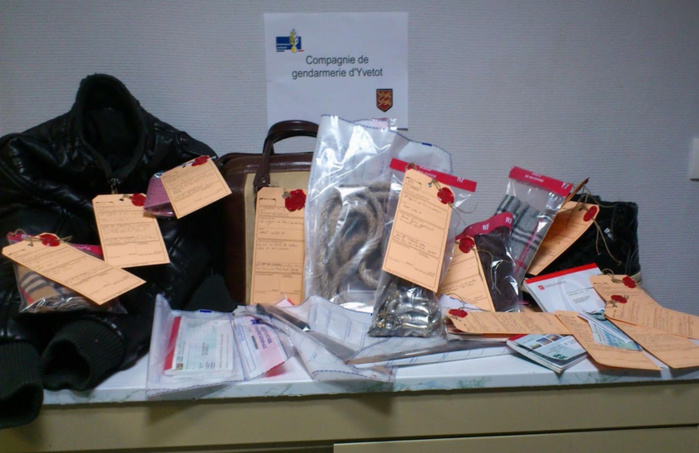 Lores des perquisitions, les enquêteurs ont retrouvé de nombreux éléments permettant de confondre les auteurs de l'agression du couple de nonagénaires (Photo Gendarmerie nationale) Lores des perquisitions, les enquêteurs ont retrouvé de nombreux éléments permettant de confondre les auteurs de l'agression du couple de nonagénaires (Photo Gendarmerie nationale)