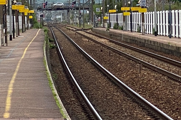 Une personne a été percutée sur les rails par un train de voyageurs - Illustration