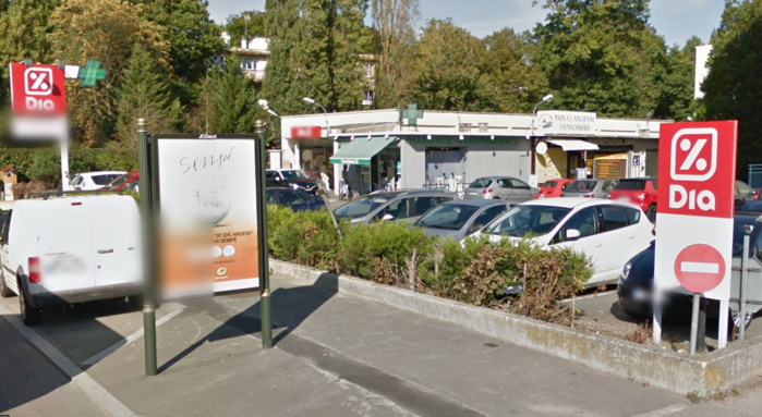 Versailles : les malfaiteurs dérobent l'argent des caisses et du coffre-fort Versailles : les malfaiteurs dérobent l'argent des caisses et du coffre-fort