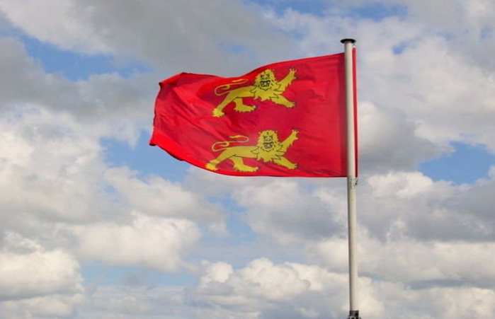 Le drapeau de la Normandie flottera sur la mairie de Sainte-Adresse ce 1er janvier 2015