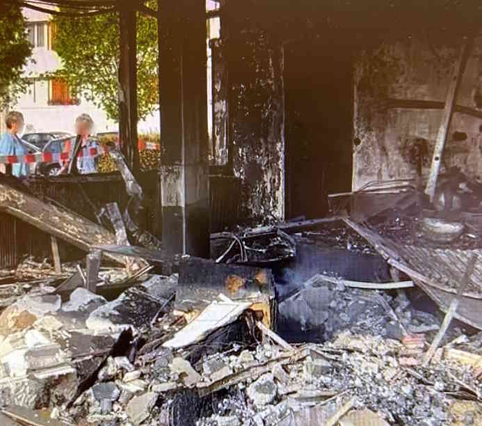 Des magasins ont été pillés et incendiés. A Bihorel, un couple de commerçants quinquagénaires a vu son bar tabac partir en fumée cette nuit - Document publié sur le compte Twitter de Jonas Haddad, conseiller régional de Normandie