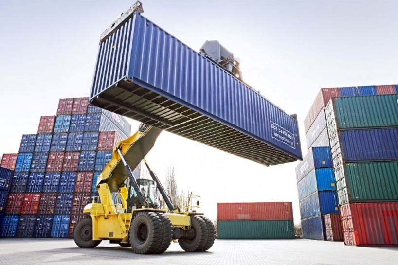Au Havre, la Première ministre souhaite valoriser la qualité logistique et industrielle des ports français et leur rôle essentiel pour les échanges commerciaux.  Illustration @ Adobe Stock