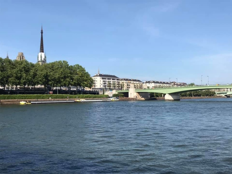 Un corps a été aperçu flottant à la surface de la Seine - illustration @ infonormandie Un corps a été aperçu flottant à la surface de la Seine - illustration @ infonormandie