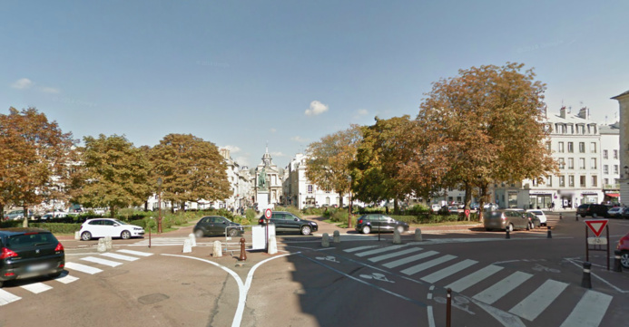 Place Hoche, à Versailles, où s'est produit l'accident (Photo d'illustration) Place Hoche, à Versailles, où s'est produit l'accident (Photo d'illustration)