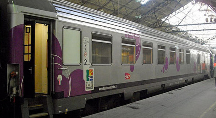 La jeune femme, soupçonnée de deux agressions, à bord du train Paris - Rouen, a été interpellée à se descente en gare de Oissel (Photo d'illustration)