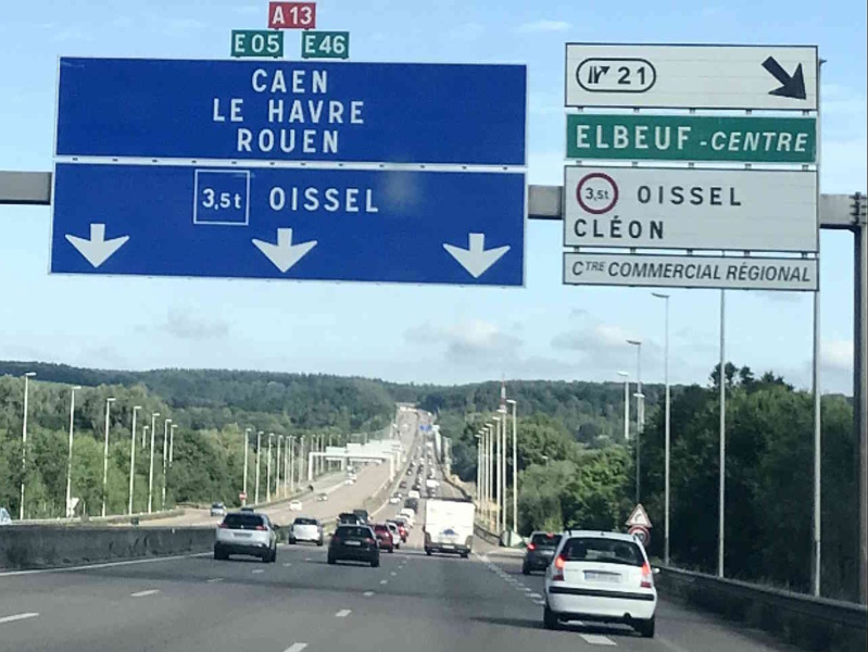 De nombreux bouchons et ralentissements sont signalés ce samedi matin sur l'autoroute A13 en direction de la Normandie - illustration © infonormandie