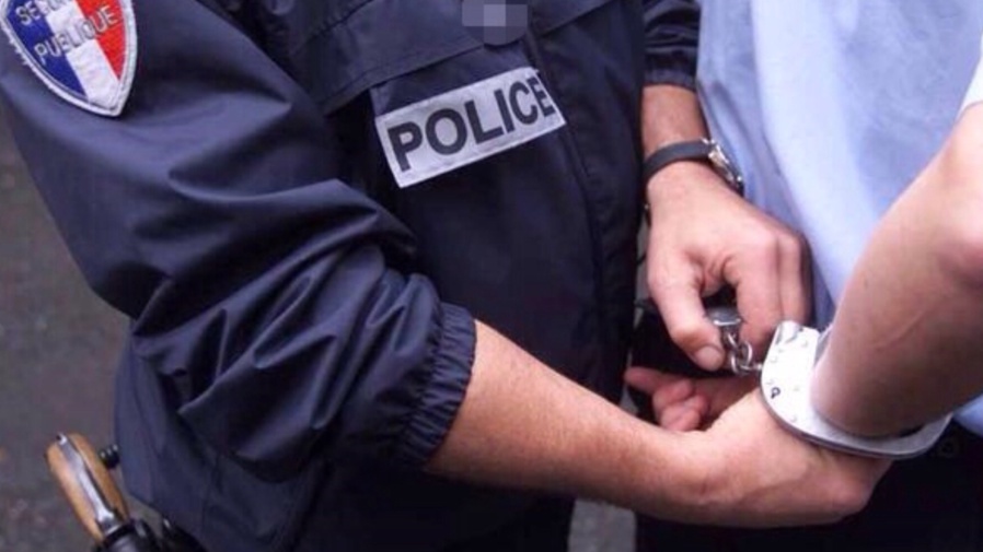 Un homme interpellé à Évreux pour trafic de stupéfiants : du cannabis et de l’argent saisis à son domicile 