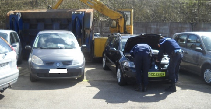 377 véhicules ont été contrôlés par les gendarmes dans huit garages d'Yvetot et de la région 377 véhicules ont été contrôlés par les gendarmes dans huit garages d'Yvetot et de la région