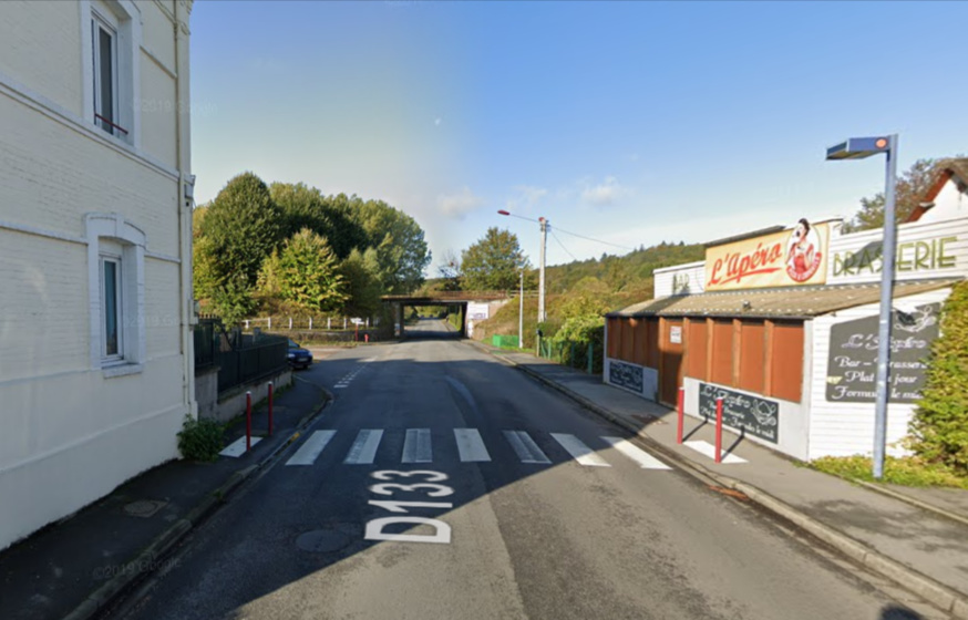 L'accident a eu lieu sur ce passage réservé aux piétons route de Beaumont, peu avant l'intersection avec la route de la gare - Illustration © Googhle Maps L'accident a eu lieu sur ce passage réservé aux piétons route de Beaumont, peu avant l'intersection avec la route de la gare - Illustration © Googhle Maps