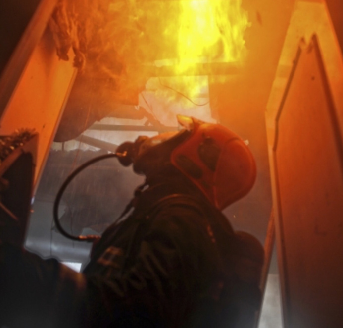 Le feu s'est déclaré dans la réserve de matelas du magasin (photo d'illustration) Le feu s'est déclaré dans la réserve de matelas du magasin (photo d'illustration)