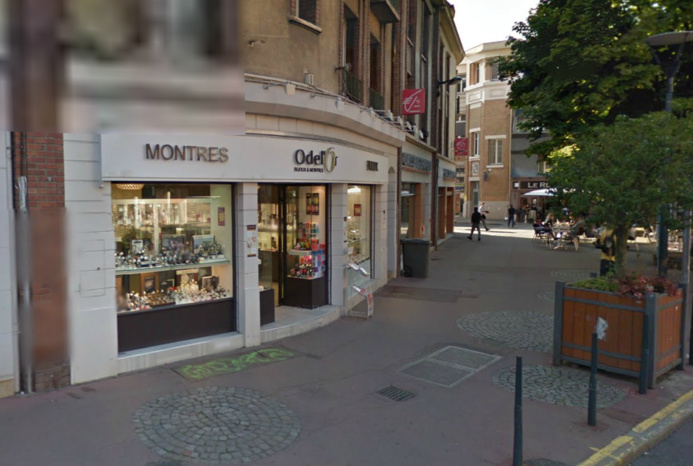 @Illustration @Illustration