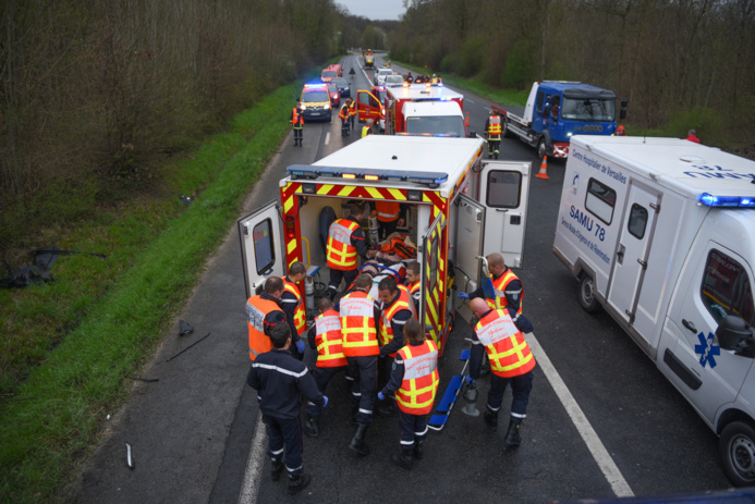 Deux des blessés graves ont dû être désincarcérés par les sapeurs-pompiers Deux des blessés graves ont dû être désincarcérés par les sapeurs-pompiers
