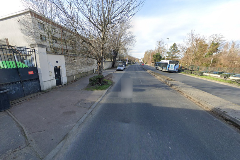 Le piéton a été fauché par une voiture alors qu'il traversait la chaussée au niveau du 9, Quai Conti à Louveciennes - ©Google Maps
