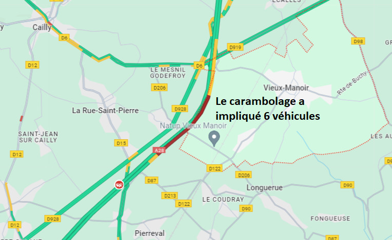 L'autoroute a été coupée au niveau du point kilométrique 84 et une déviation mise en place  par la RD 928, signale Bison Futé